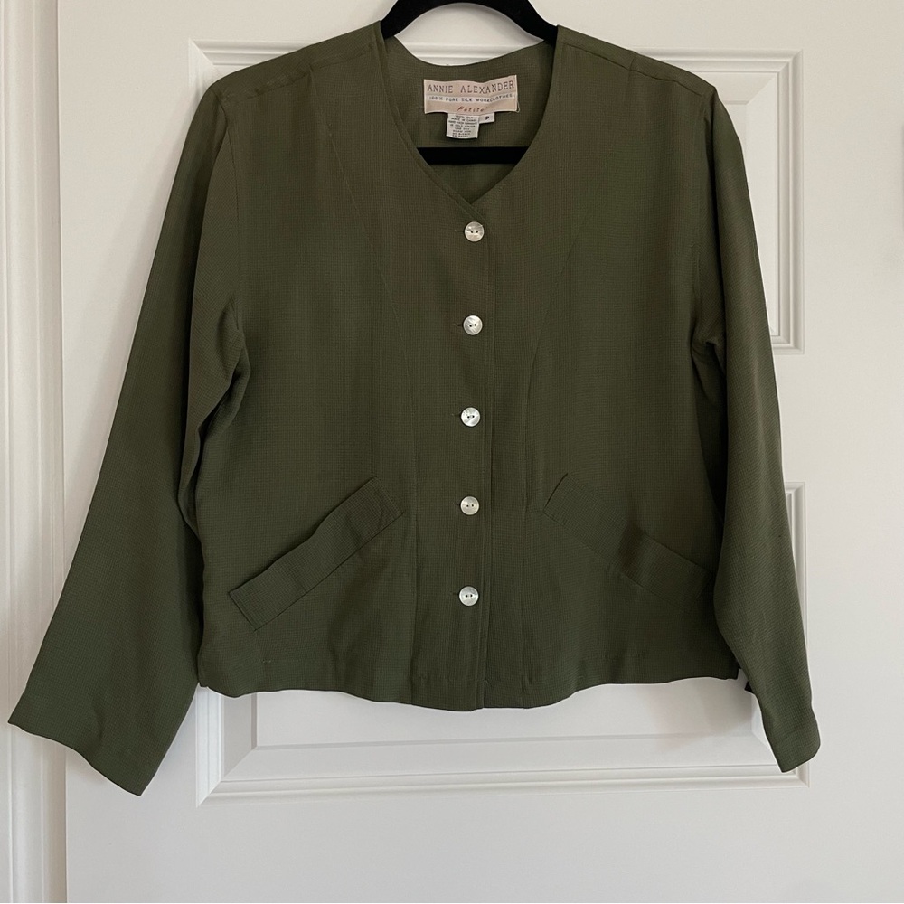 Annie Alexander 100% silk Nordstrom Vintage Olive Women's Button Up Blouse